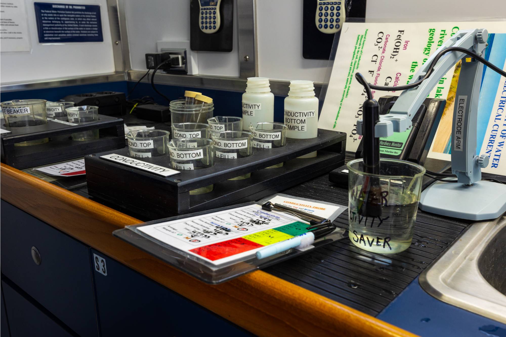 Lab station on vessel